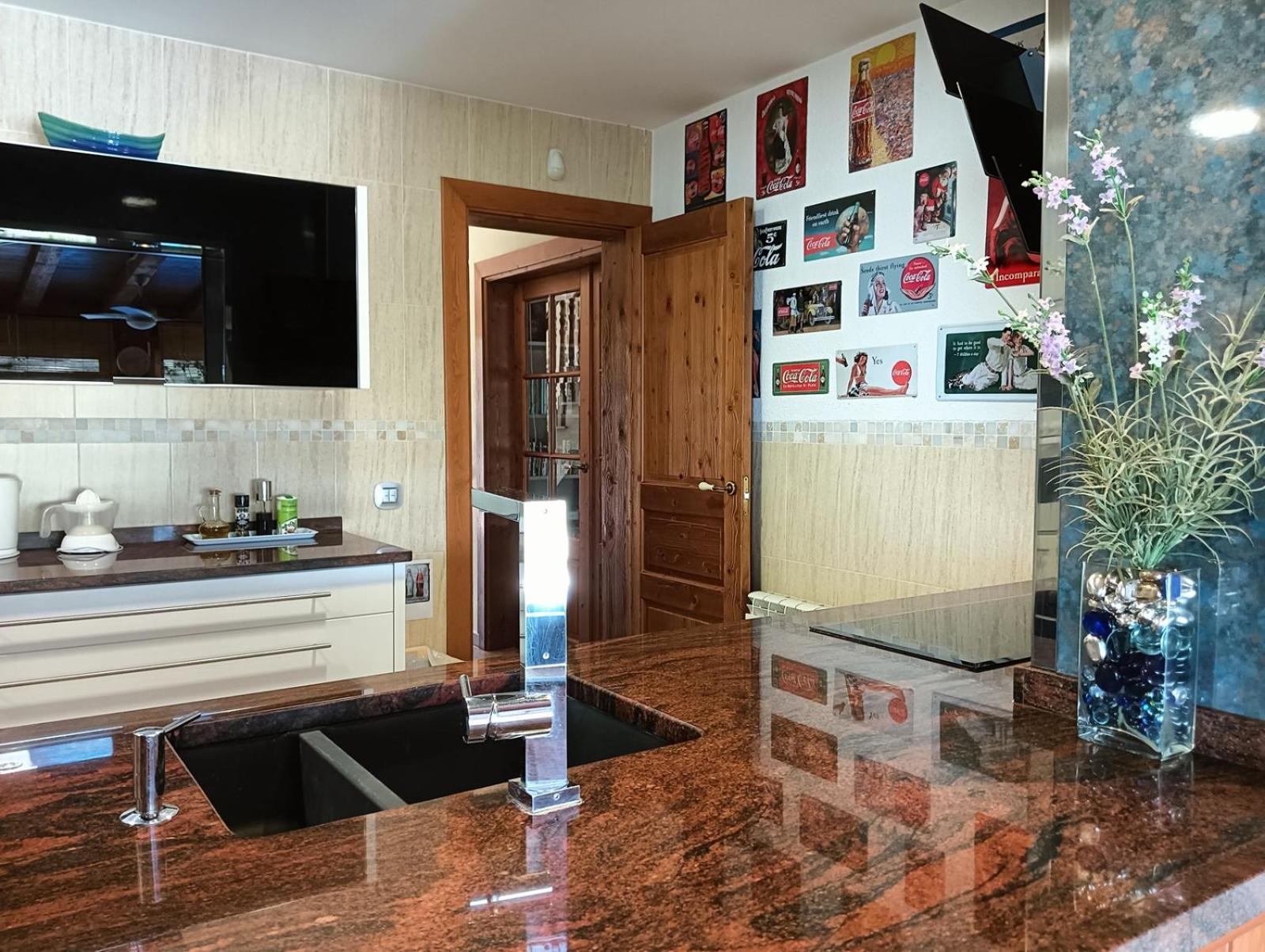 Villa Du Lac Speciale Pour Famille Avec Enfant Riudecanyes エクステリア 写真